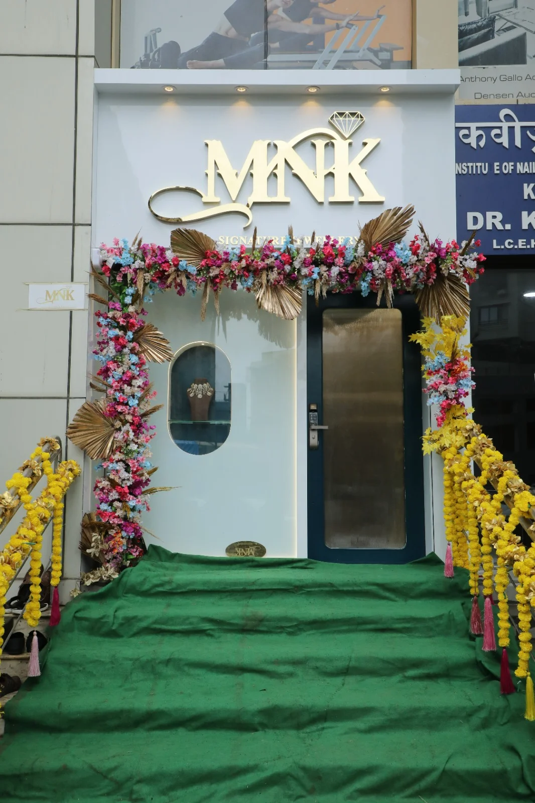 MNK Jewels Gamdevi boutique